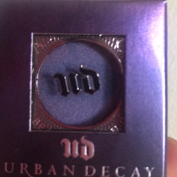 💕host pick🌺Urban decay plague eyeshadow cream ne - Picture 3 of 5